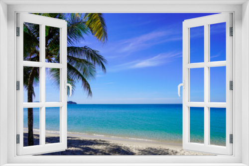 Fototapeta Naklejka Na Ścianę Okno 3D - Beach in southeast asia. Palm trees and blue sea, heavenly place