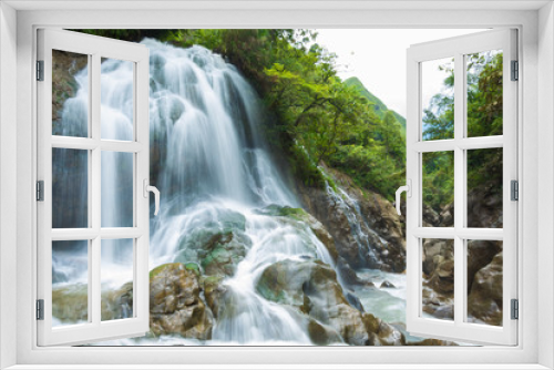 Fototapeta Naklejka Na Ścianę Okno 3D - Waterfall deep forest