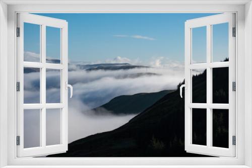 Fototapeta Naklejka Na Ścianę Okno 3D - Cloudy Peaks