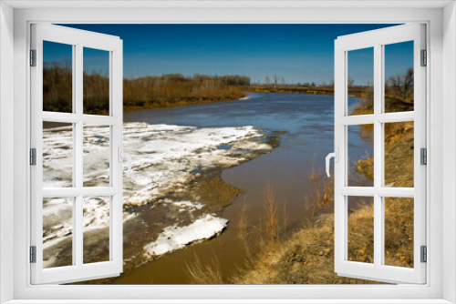 Fototapeta Naklejka Na Ścianę Okno 3D - Ice drift on the river on a spring sunny day