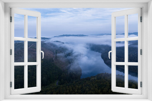 Fototapeta Naklejka Na Ścianę Okno 3D - Talsperre im Nebel