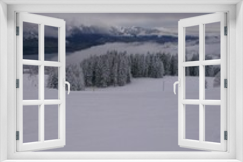 Fototapeta Naklejka Na Ścianę Okno 3D - Skipiste Schwanden