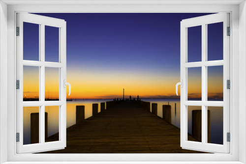 Fototapeta Naklejka Na Ścianę Okno 3D - Pier walkway
