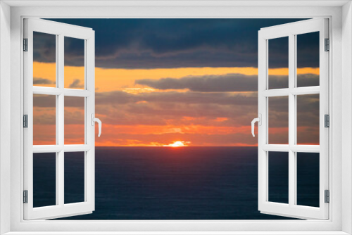 Fototapeta Naklejka Na Ścianę Okno 3D - A Golden Dawn Breaks Over Gold Coast’s Tranquil Sea