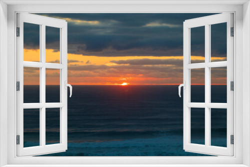 Fototapeta Naklejka Na Ścianę Okno 3D - A Golden Dawn Breaks Over Gold Coast’s Tranquil Sea