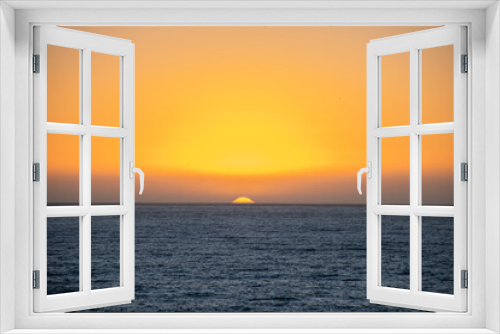 Fototapeta Naklejka Na Ścianę Okno 3D - beautiful sunset over the pacific ocean on the chile coast south america as a destination