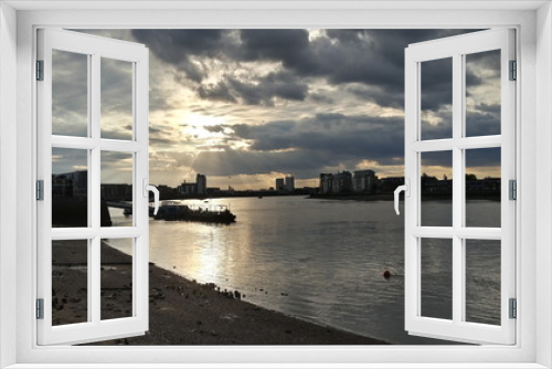 Fototapeta Naklejka Na Ścianę Okno 3D - Sonnenuntergang an der Themse