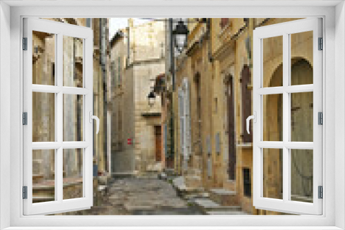 Fototapeta Naklejka Na Ścianę Okno 3D - Arles, vicoli, strade e case provenzali - Provenza, Francia	