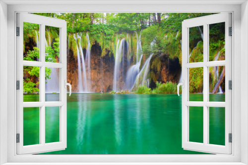 Fototapeta Naklejka Na Ścianę Okno 3D - Beautiful waterfalls at Plitvice Lakes National Park