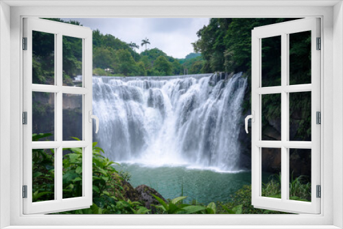 Fototapeta Naklejka Na Ścianę Okno 3D - Shifen Waterfall in Pingxi District, New Taipei City.