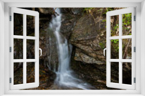 Fototapeta Naklejka Na Ścianę Okno 3D - Wasserfall am Mottarone in Italien