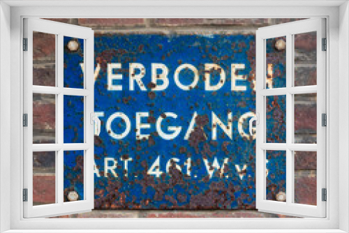 Fototapeta Naklejka Na Ścianę Okno 3D - Blue plate with Dutch text 'No Trespassing'