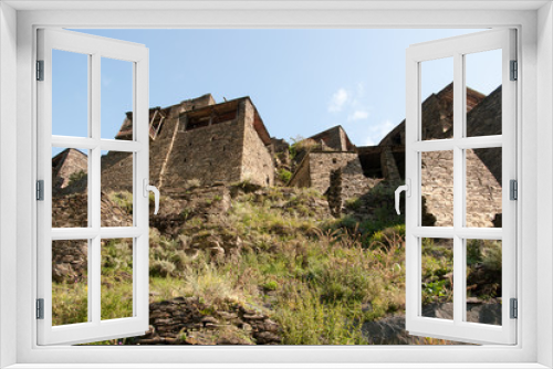 Fototapeta Naklejka Na Ścianę Okno 3D - Shatili town castle