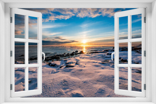Fototapeta Naklejka Na Ścianę Okno 3D - The coast of the Gulf of Finland in winter at sunset