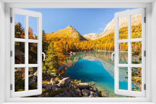 Fototapeta Naklejka Na Ścianę Okno 3D - lago in ambiente autunnale