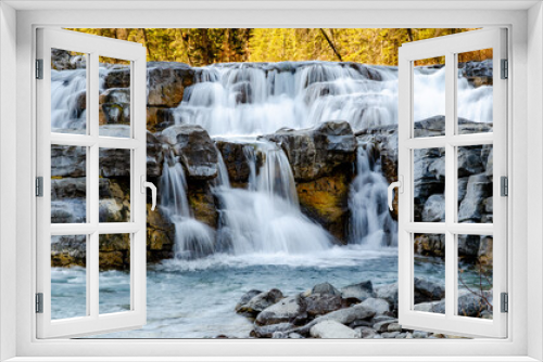 Fototapeta Naklejka Na Ścianę Okno 3D - Little Elbow River Waterfalls in autumn