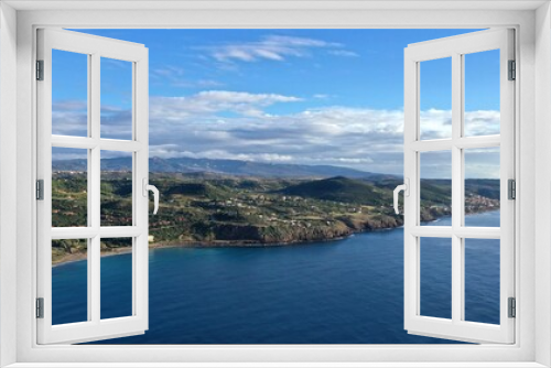 Fototapeta Naklejka Na Ścianę Okno 3D - survol de la côte ouest de la Sardaigne à Bosa