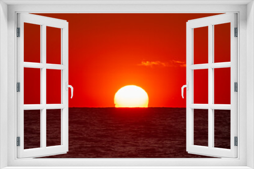 Fototapeta Naklejka Na Ścianę Okno 3D - Sun Setting Into the Great Lakes
