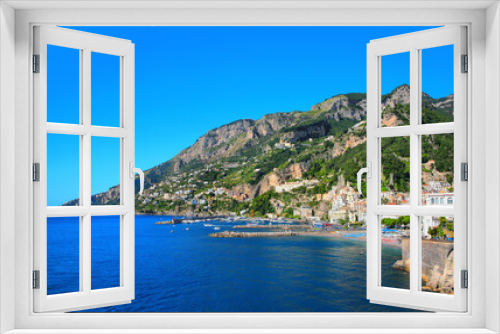 Fototapeta Naklejka Na Ścianę Okno 3D - Town Amalfi on Peninsula of Sorrento, Campania, Italy.