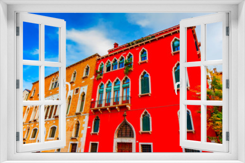 Fototapeta Naklejka Na Ścianę Okno 3D - Beautiful very old buildings at Venice Italy