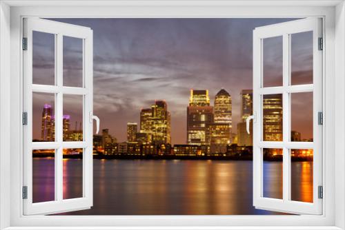 Fototapeta Naklejka Na Ścianę Okno 3D - Skyline of London at sunset