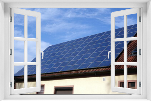 Fototapeta Naklejka Na Ścianę Okno 3D - Photovoltaik auf einem Dach
