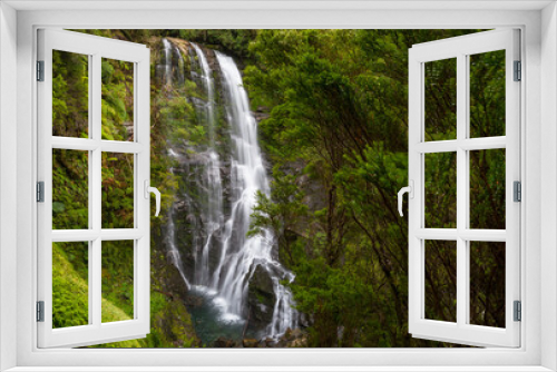 Fototapeta Naklejka Na Ścianę Okno 3D - Waterfall in Chile