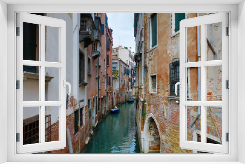 Fototapeta Naklejka Na Ścianę Okno 3D - Italy Venice city view on a sunny autumn day