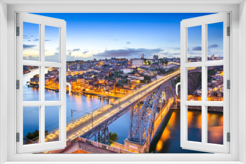 Fototapeta Naklejka Na Ścianę Okno 3D - Porto, Portugal Cityscape at Dom Luis I Bridge