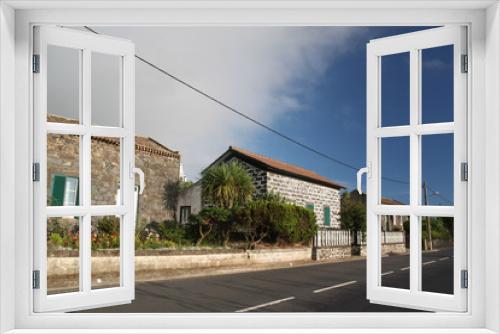 Fototapeta Naklejka Na Ścianę Okno 3D - Açores - Sao Miguel - Maisons en pierres de laves à Ginetes
