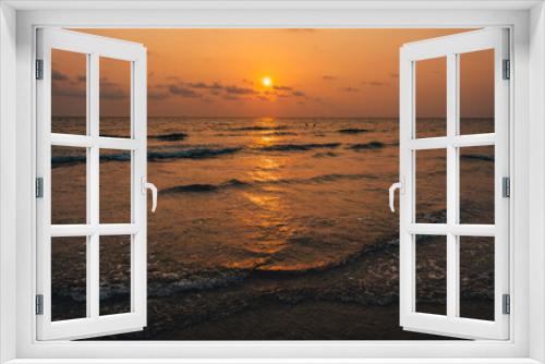 Fototapeta Naklejka Na Ścianę Okno 3D - Sunset on beach,landscape with sea sunset on beach