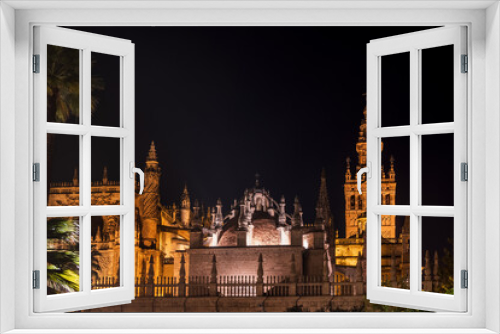 Fototapeta Naklejka Na Ścianę Okno 3D - Seville Cathedral At Night In Spain