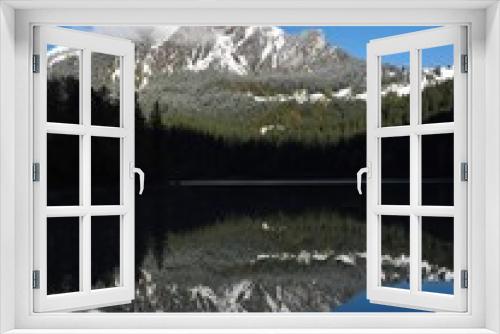 Fototapeta Naklejka Na Ścianę Okno 3D - Mountain peak mirroring in lake Obersee