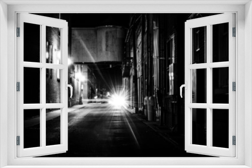 Fototapeta Naklejka Na Ścianę Okno 3D - Dark alley at night in Hanover, Pennsylvania.