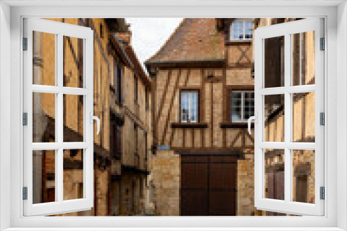 Fototapeta Naklejka Na Ścianę Okno 3D - Straße in der Altstadt von Bergerac, Nouvelle-Aquitaine, Frankreich