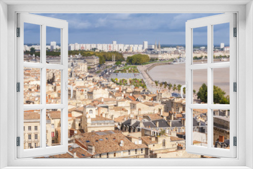Fototapeta Naklejka Na Ścianę Okno 3D - Aerial view of the city of Bordeaux, France
