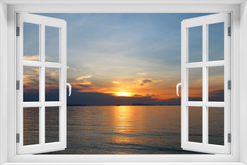 Fototapeta Naklejka Na Ścianę Okno 3D - beautiful sunset at sea