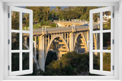Fototapeta Naklejka Na Ścianę Okno 3D - Colorado Street Bridge in Pasadena at golden hour