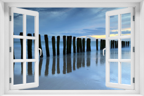 Fototapeta Naklejka Na Ścianę Okno 3D - Crépuscule sur la plage de Calais