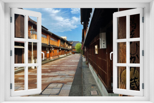 Fototapeta Naklejka Na Ścianę Okno 3D - Historical Heritage: Higashi Chaya's Wooden Houses Retreat, Kanazawa, Ishikawa, Japan