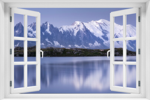 Fototapeta Naklejka Na Ścianę Okno 3D - Lac De Cheserys, Aiguille du Plan, Aiguille du Midi, Mont Blanc, Haute-Savoie, Frankreich