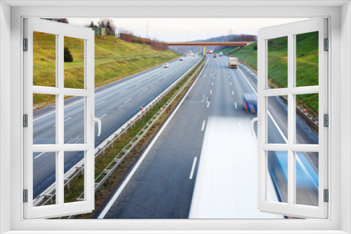 Fototapeta Naklejka Na Ścianę Okno 3D - traffic on a highway