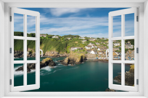 Fototapeta Naklejka Na Ścianę Okno 3D - Der malerische Küstenort Cadgwith leuchtet in der Morgensonne, Cornwall, Grossbritannien
