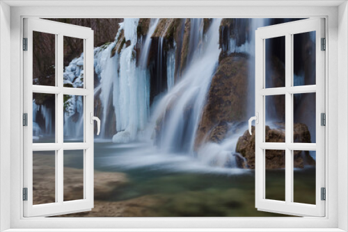 Fototapeta Naklejka Na Ścianę Okno 3D - Cascade des Planches 