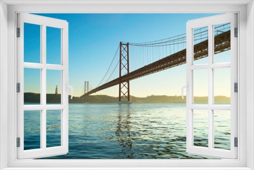 Fototapeta Naklejka Na Ścianę Okno 3D - Red Lisbon Bridge