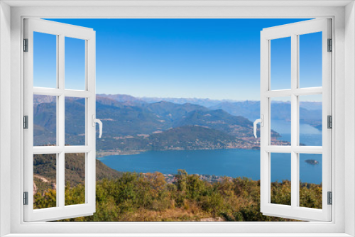 Fototapeta Naklejka Na Ścianę Okno 3D - View  of  Lago Maggiore