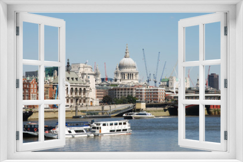 Fototapeta Naklejka Na Ścianę Okno 3D - St Pauls & River Thames