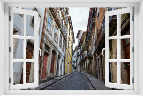Fototapeta Naklejka Na Ścianę Okno 3D - Belomonte Street with residential buildings in Porto, Portugal