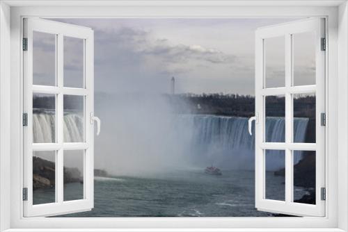 Fototapeta Naklejka Na Ścianę Okno 3D - View of Niagara Falls, Canada and USA