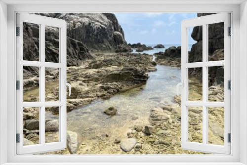 Fototapeta Naklejka Na Ścianę Okno 3D - rocky coast of the river okinawa tokashiki